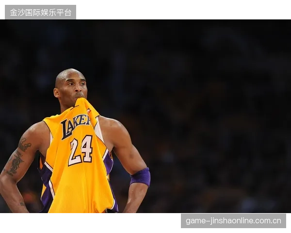 NBA湖人队致敬传奇播音员——坦特：声音里的永恒